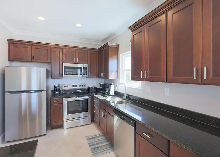 Cole's 4159-4 Holiday home *